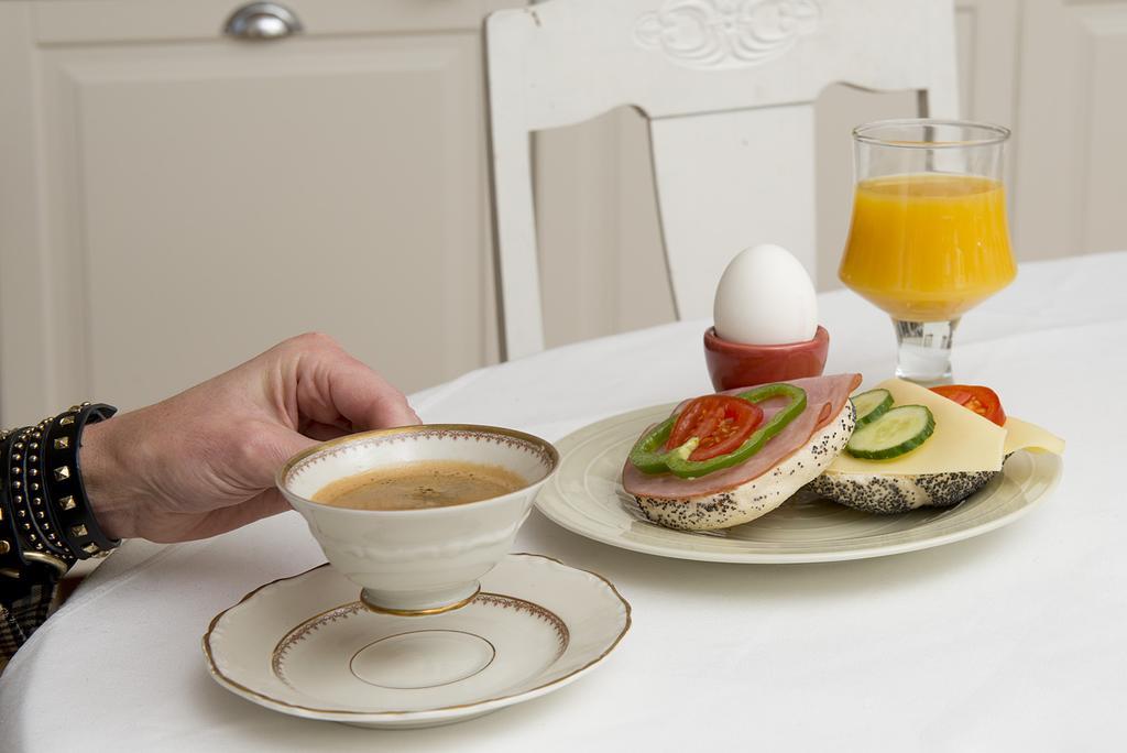 Hotell Aina Kvissleby Dış mekan fotoğraf