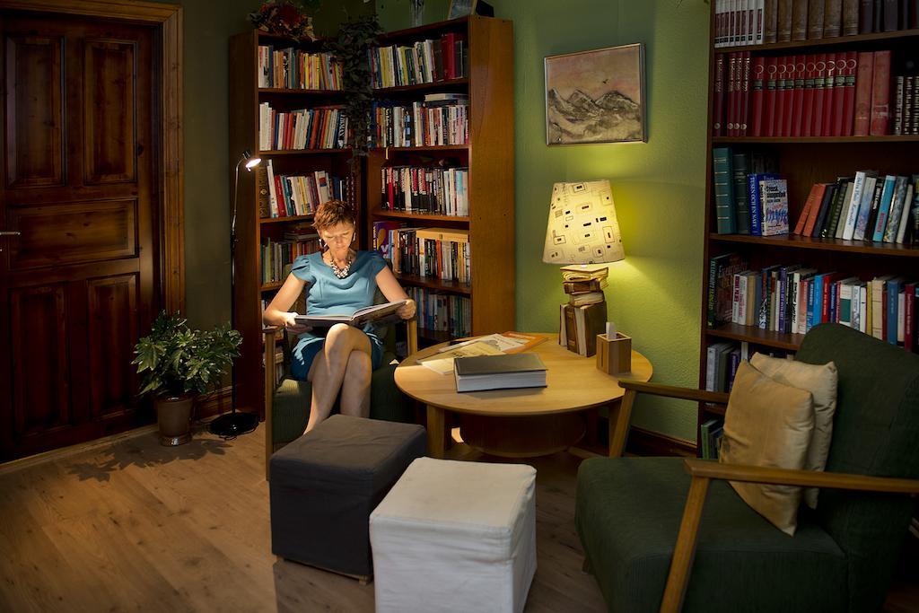 Hotell Aina Kvissleby Dış mekan fotoğraf